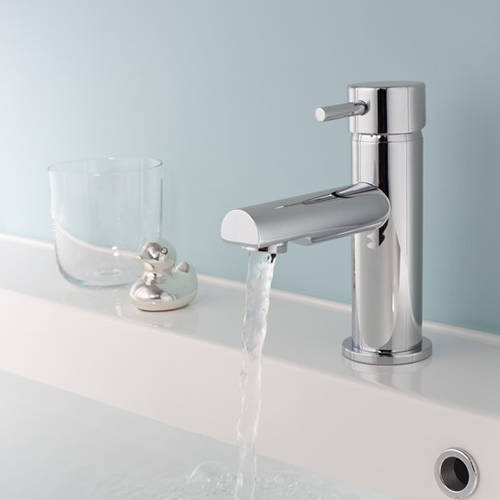 Additional image for Basin & Bath Shower Mixer Tap Pack With Kit (Chrome).