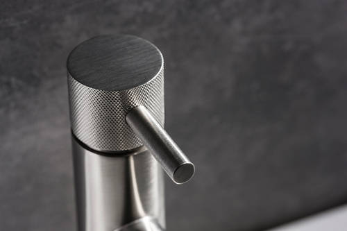 Additional image for Basin Mixer Tap With Knurled Handle (Chrome).