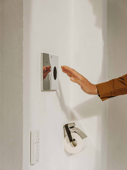 Additional image for PL10-E (DUPLO ONE) - Dual Flush Plate With Sensor (Touchless, Chrome)