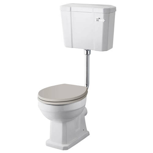 Additional image for Toilet Pan With Low Level Cistern & Flush Pipe.