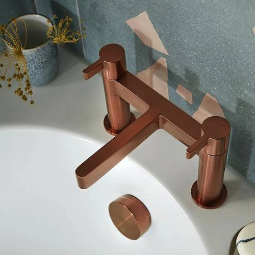 Additional image for Bath Filler Tap (Brushed Bronze).