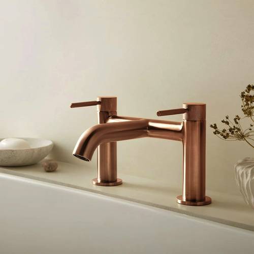 Additional image for Bath Filler Tap With Knurled Accents (Brushed Bronze).